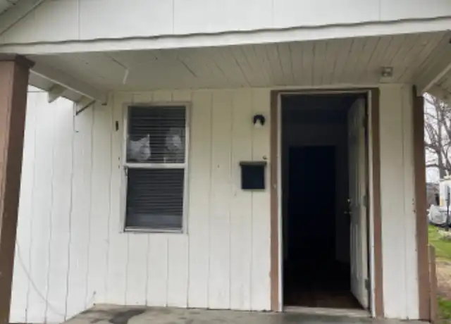 Property at 236 S Oklahoma Ave, Shawnee, OK, 74801, 1 bed, 1 bath, [object Object]