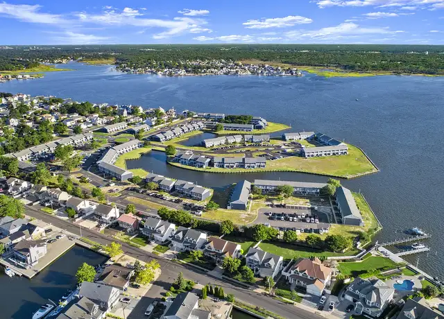 Photo of 372 Kettle Creek Rd, Toms River, NJ 08753