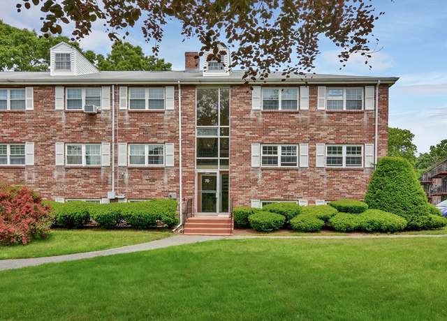 Photo of 70 Edgelawn Ave #4, North Andover, MA 01845