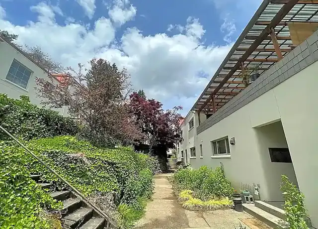 Property at Richardson Court Apartments - 5042 S Corbett Ave, Portland, OR, 97239, 2 beds, 1 bath, [object Object]