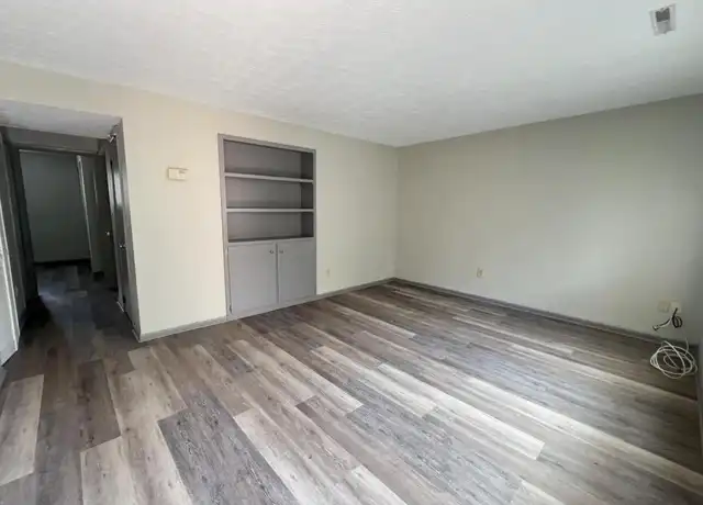 Property at 355 E 20th Ave Unit F, Columbus, OH, 43201, 2 beds, 1 bath, [object Object]