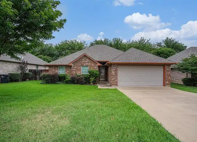 Property at 1307 Hyde Park Blvd, Cleburne, TX, 76033, 3 beds, 2 baths, [object Object]