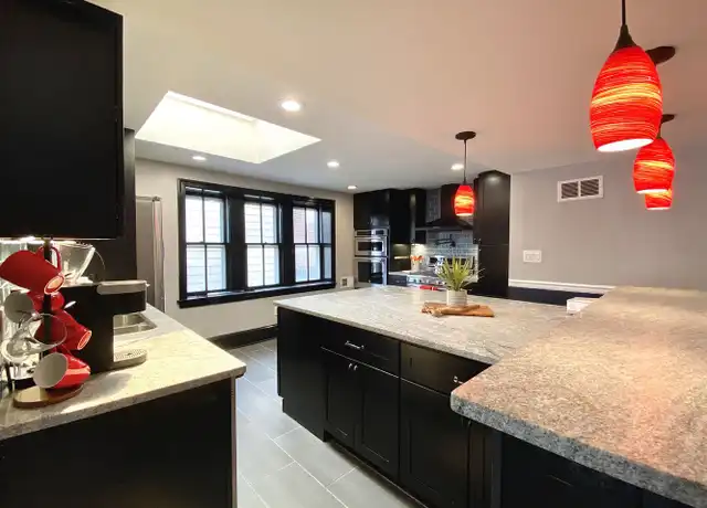 Property at 712 N West St Rm 2, Wilmington, DE, 19801, 1 bed, 1 bath, [object Object]