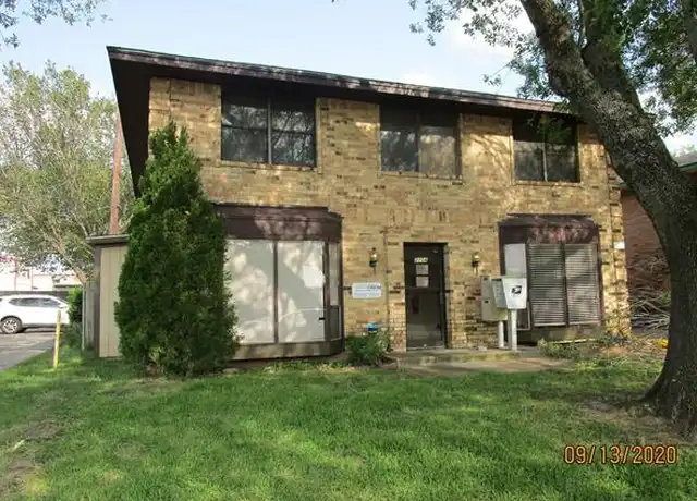Property at 2104 Oakhurst Dr, Irving, TX, 75061, 1 bed, 1 bath, [object Object]