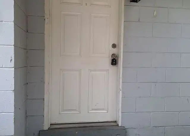 Property at 2533 NW 1st Ave, Ocala, FL, 34475, 2 beds, 1 bath, [object Object]