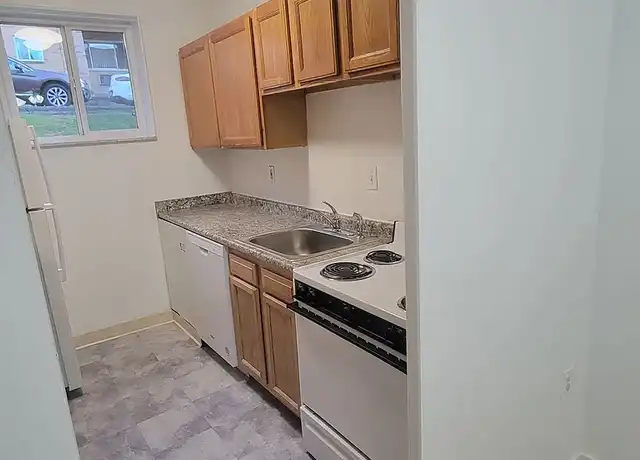 Property at Carol Shamrock Apartments - 56-60-72 76th S, Avalon, PA, 15202, 0-2 beds, 1 bath, [object Object]