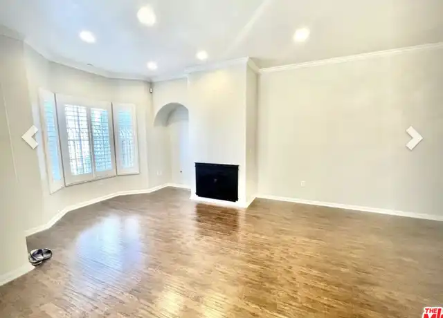 Property at 909 S Gramercy Pl #4, Los Angeles, CA, 90019, 3 beds, 3.5 baths, [object Object]