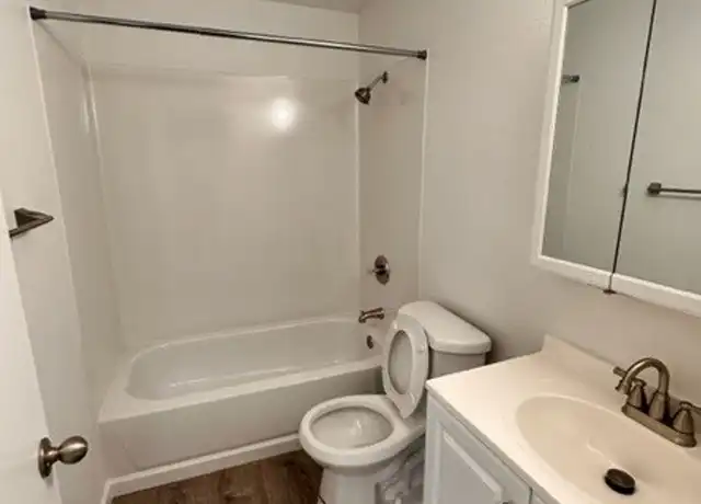 Property at 19310 4th Ave NE Unit 10, Poulsbo, WA, 98370, 2 beds, 1 bath, [object Object]