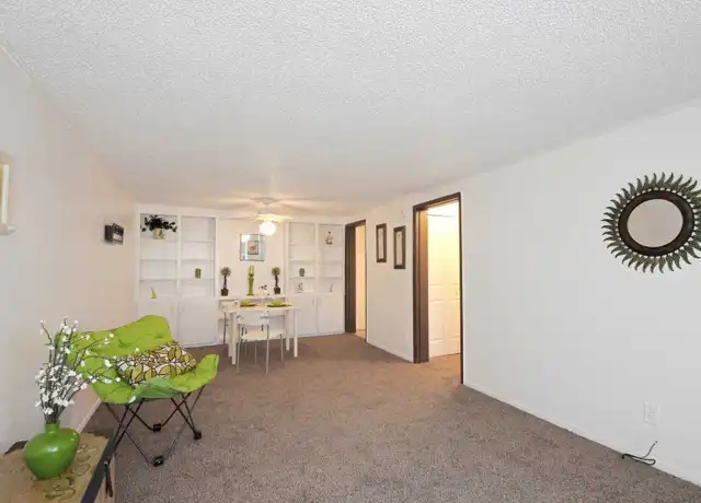 Property at Heatherwood Apartments - 1105 N Hoagland Blvd, Kissimmee, FL, 34741, 0-2 beds, 1 bath, [object Object]