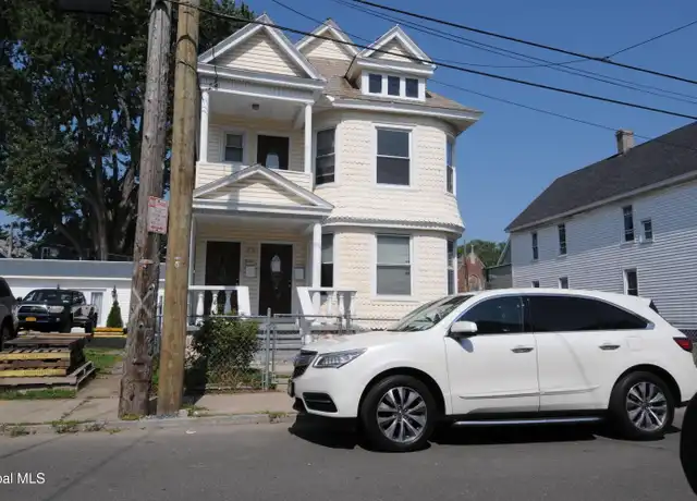 Property at 925 Delamont Ave, Schenectady, NY, 12307, 3 beds, 1 bath, [object Object]