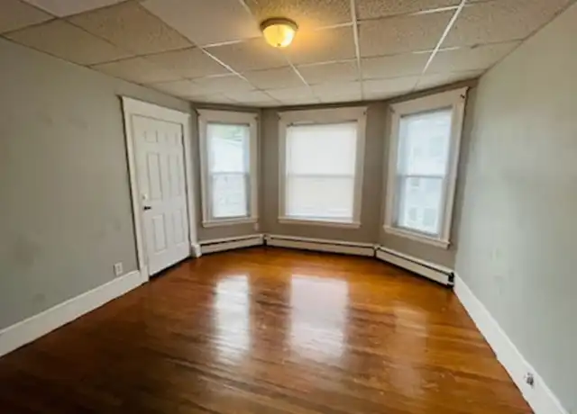 Property at 17 Jefferson St Unit 9, Lewiston, ME, 04240, 2 beds, 1 bath, [object Object]
