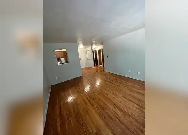 Property at Campus Park Apartments - 411 E 2nd St, Flint, MI, 48503, 1 bed, 1 bath, [object Object]