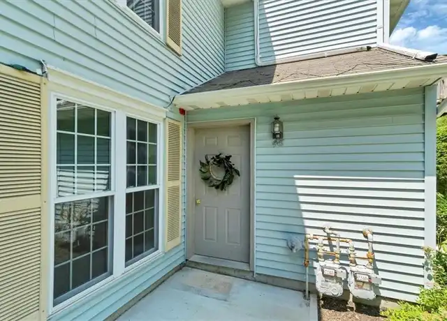Property at 48 Homestead Village Dr, Warwick, NY, 10990, 2 beds, 1.5 baths, [object Object]