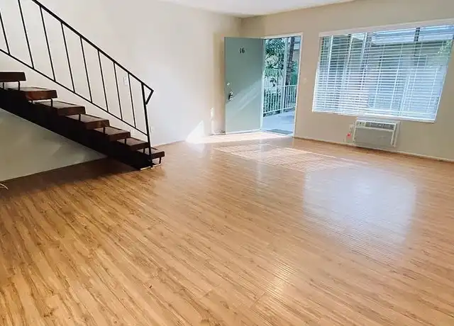 Property at 21736 Roscoe Blvd, Canoga Park, CA, 91304, 1-2 bed, 1-1.5 bath, [object Object]