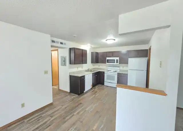 Property at 4901 S Marion Rd Unit 09, Sioux Falls, SD, 57106, 2 beds, 1 bath, [object Object]