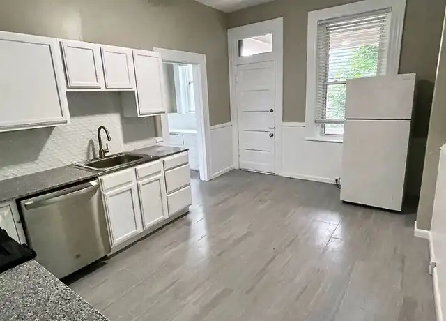 Property at 303 S Negley Ave Unit 1ST FLOOR, Pittsburgh, PA, 15232, 2 beds, 1 bath, [object Object]