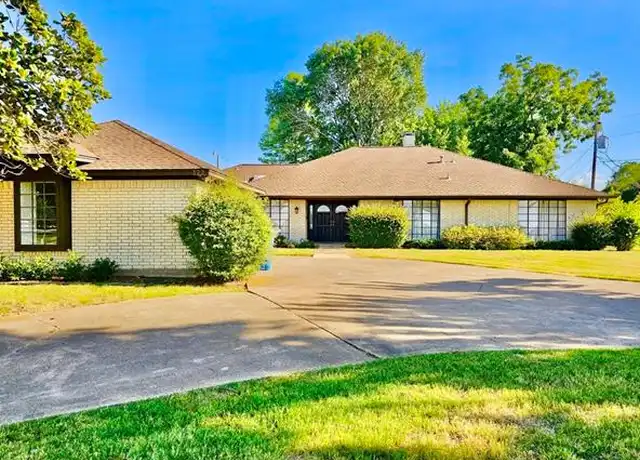 Property at 322 E Tripp Rd, Sunnyvale, TX, 75182, 4 beds, 3 baths, [object Object]