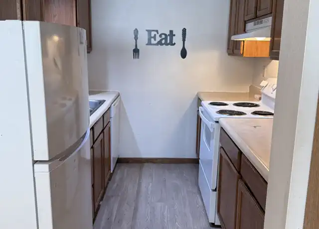 Property at 365 Ellis Ave, Iowa City, IA, 52246, 3 beds, 1 bath, [object Object]
