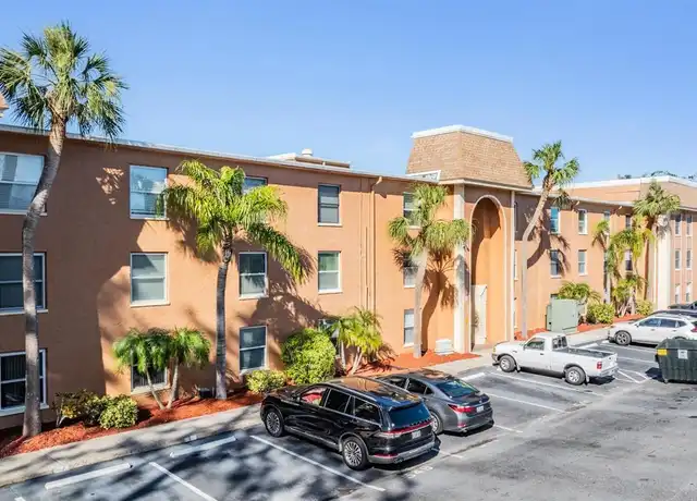Property at 12760 Indian Rocks Rd #569, Largo, FL, 33774, 1 bed, 1 bath, [object Object]