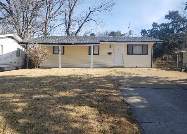 Property at 10236 Lilac Ave, Saint Louis, MO, 63137, 3 beds, 1.5 baths, [object Object]