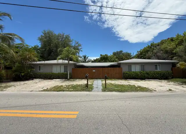 Property at 600 NW 18th St, Fort Lauderdale, FL, 33311, 2 beds, 2 baths, [object Object]