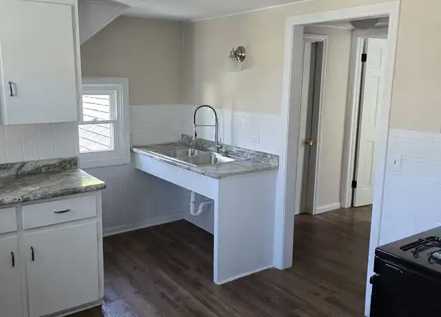 Property at 1410 McKinley St Unit 3, Sandusky, OH, 44870, 2 beds, 1 bath, [object Object]