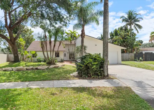 Property at 1394 Gallinule Cir, Delray Beach, FL, 33444, 3 beds, 2 baths, [object Object]