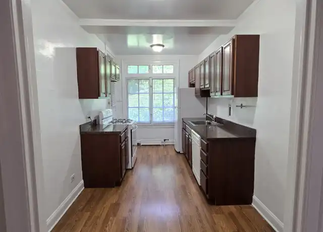 Property at 1454 Oak Ave Unit G, Evanston, IL, 60201, 1 bed, 1 bath, [object Object]