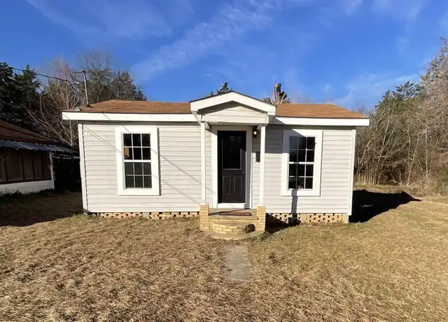 Property at 511 N Jarvis St, Troup, TX, 75789, 1 bed, 1 bath, [object Object]