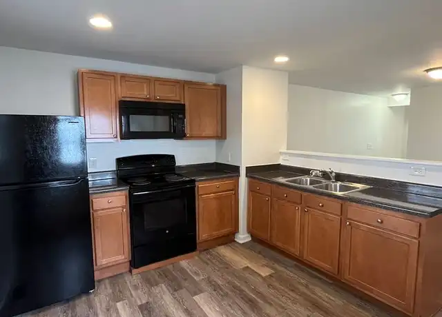 Property at 360-362 E Hinman Ave, Columbus, OH, 43207, 2 beds, 1 bath, [object Object]