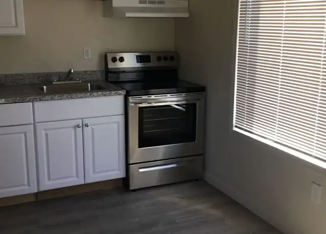 Property at 15340 SE Stark St Unit 15370, Portland, OR, 97233, 1 bed, 1 bath, [object Object]