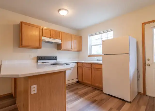 Property at 444 NE Stanton St Unit 4, Portland, OR, 97212, 2 beds, 1.5 baths, [object Object]