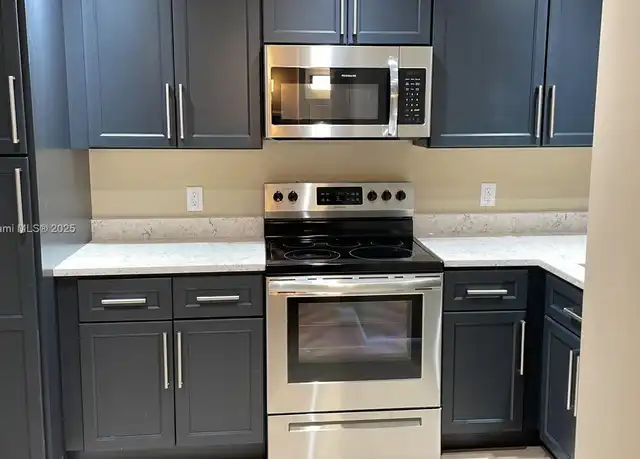 Property at 120 Royal Park Dr Unit 2D, Oakland Park, FL, 33309, 1 bed, 1 bath, [object Object]