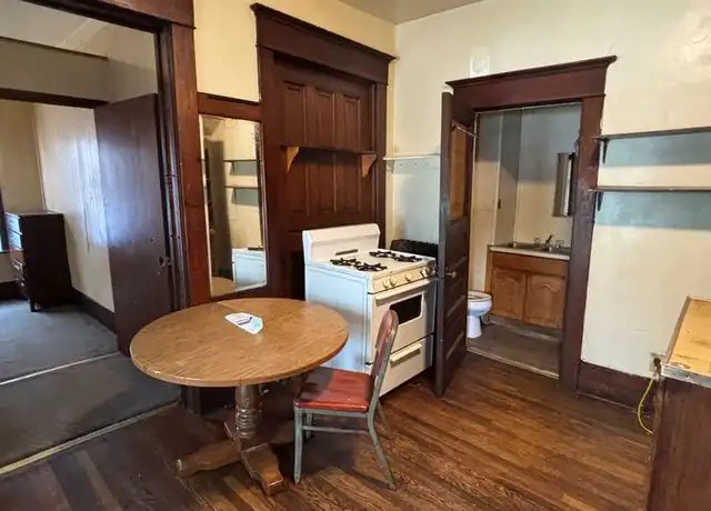 Property at 1109 Sycamore St Unit 1, Waterloo, IA, 50703, 1 bed, 1 bath, [object Object]