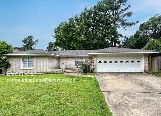 Property at 8287 Farmington Dr E, Southaven, MS, 38671, 4 beds, 2 baths, [object Object]