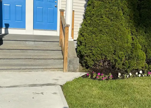 Property at 62 Slater Park Ave Unit 2, Pawtucket, RI, 02861, 2 beds, 1 bath, [object Object]