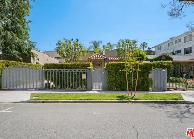 Property at 704 Westbourne Dr, West Hollywood, CA, 90069, 2 beds, 2 baths, [object Object]
