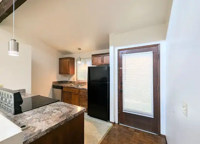 Property at 233 Dorn Ave Unit 3, Everett, WA, 98208, 2 beds, 1 bath, [object Object]