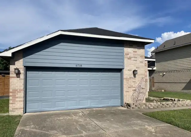 Property at 8718 Roaring Point Dr, Houston, TX, 77088, 2 beds, 2 baths, [object Object]