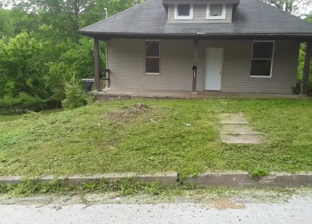 Property at 1122 Madeline St, Jefferson City, MO, 65101, 3 beds, 1 bath, [object Object]