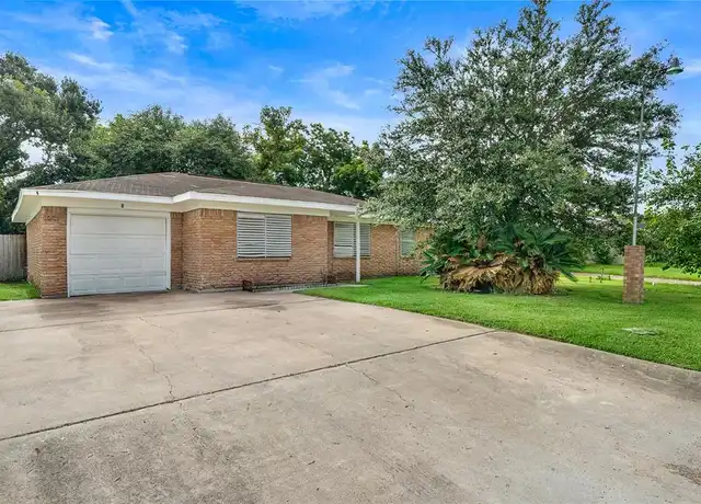 Property at 6 Richards Cts, La Marque, TX, 77568, 3 beds, 1 bath, [object Object]
