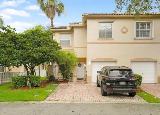 Property at 604 NW 170th Ter, Pembroke Pines, FL, 33028, 3 beds, 2.5 baths, [object Object]