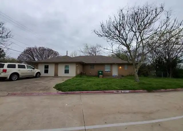 Property at 1000 Mulkey Ln, Denton, TX, 76209, 3 beds, 1 bath, [object Object]