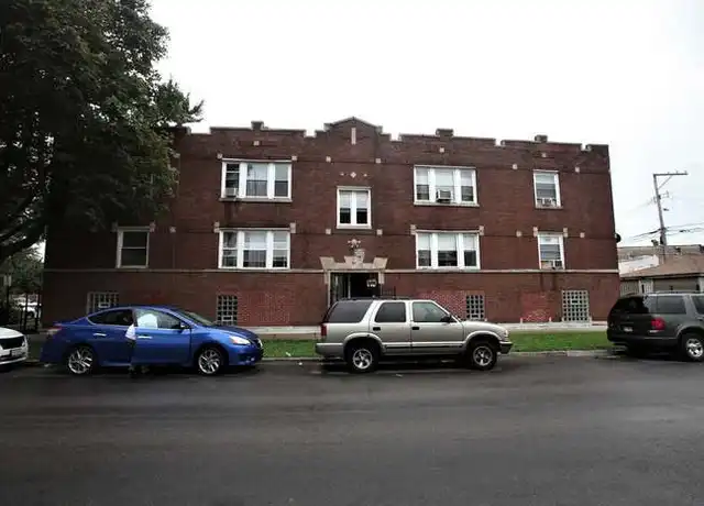 Property at 3939 W Iowa St Unit 2E, Chicago, IL, 60651, 2 beds, 1 bath, [object Object]