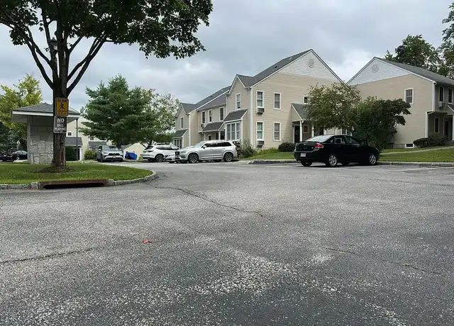 Property at York Farm Estates - 1870 Baldwin Rd, Yorktown Heights, NY, 10598, 2 beds, 1.5 baths, [object Object]