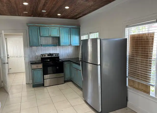 Property at 213 NE 2nd Ave, Dania, FL, 33004, 4 beds, 2 baths, [object Object]