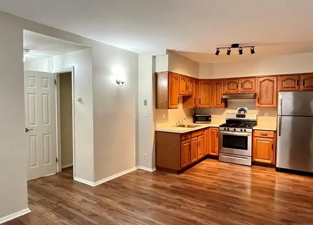 Property at 371 Gorge Rd Unit 2, Cliffside Park, NJ, 07010, 1 bed, 1 bath, [object Object]