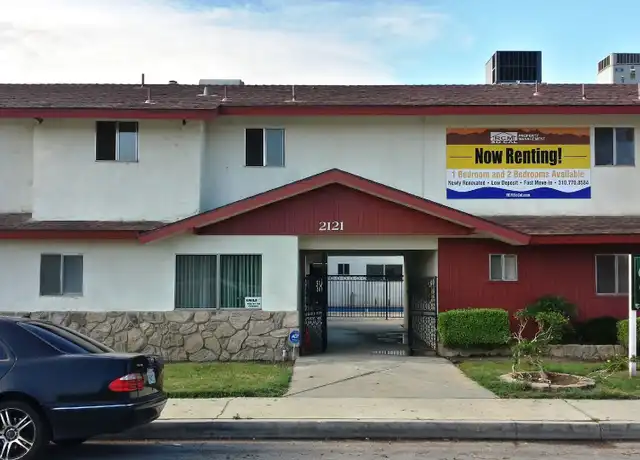 Property at 2120 California Ave Unit 6, Bakersfield, CA, 93304, 2 beds, 1 bath, [object Object]