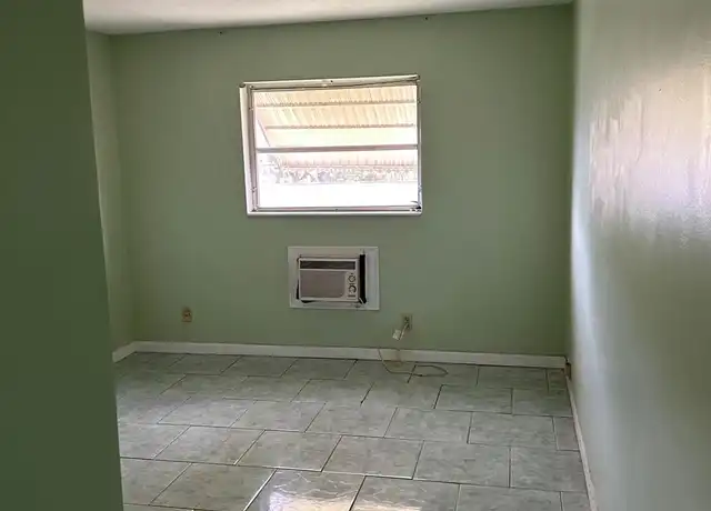 Property at 1350 E Sample Rd, Pompano Beach, FL, 33064, 1 bed, 1 bath, [object Object]