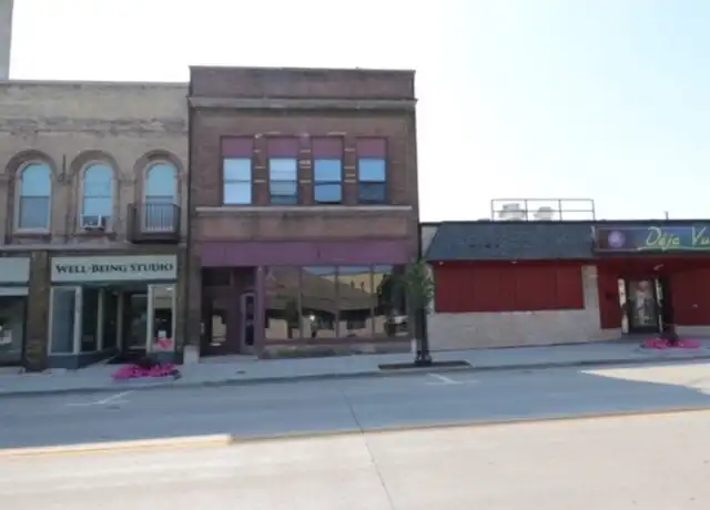 Property at 212 N 8th St Unit 3, Manitowoc, WI, 54220, 1 bed, 1 bath, [object Object]